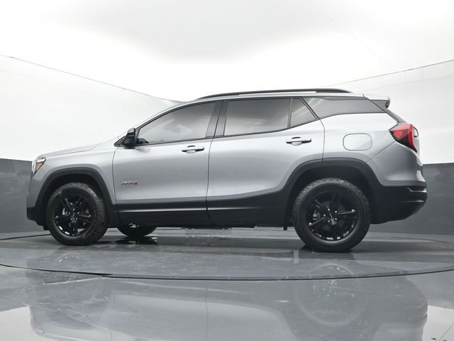 Used 2024 GMC Terrain AT4 image 9