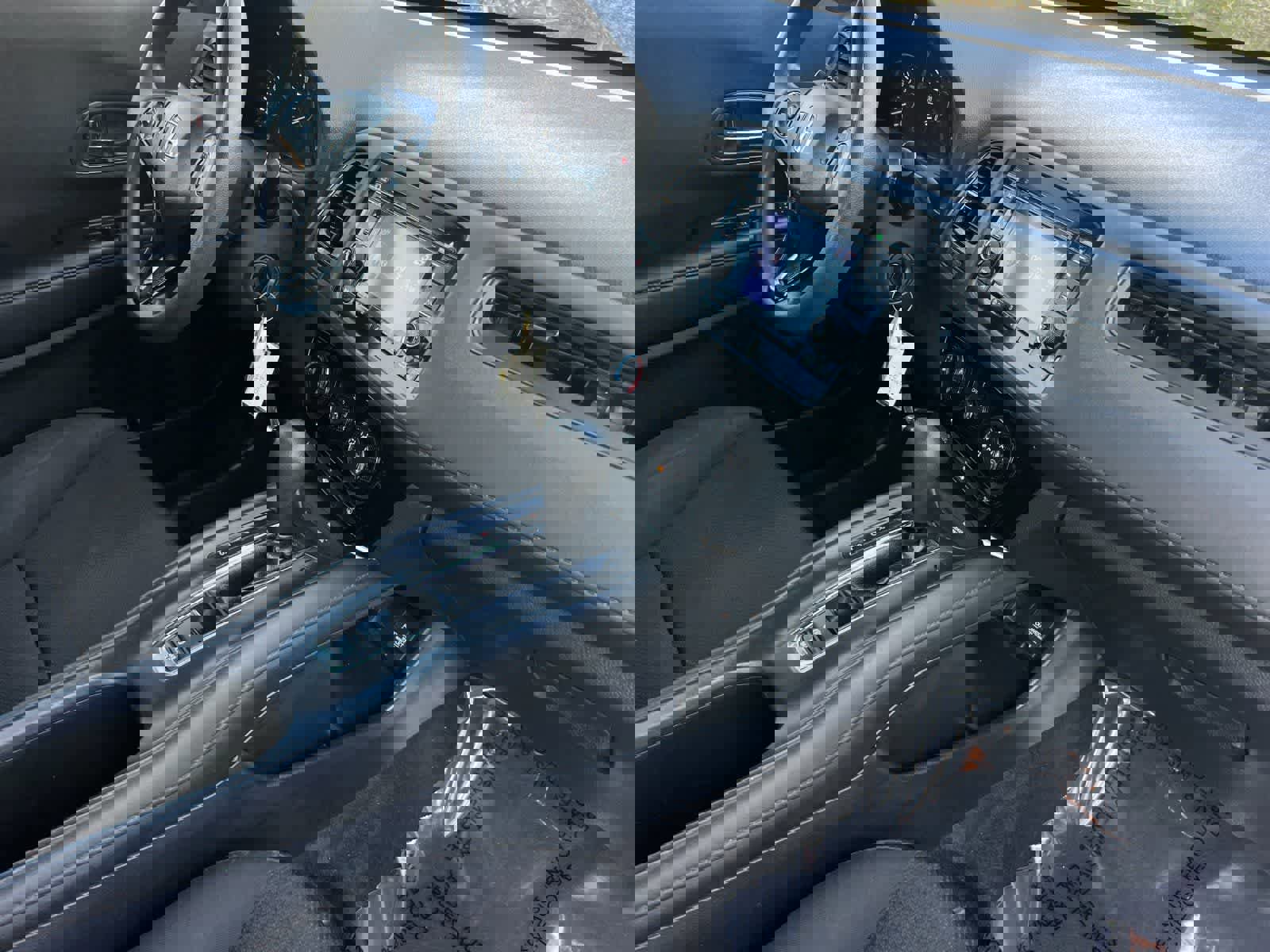 Used 2017 Honda HR-V LX image 17