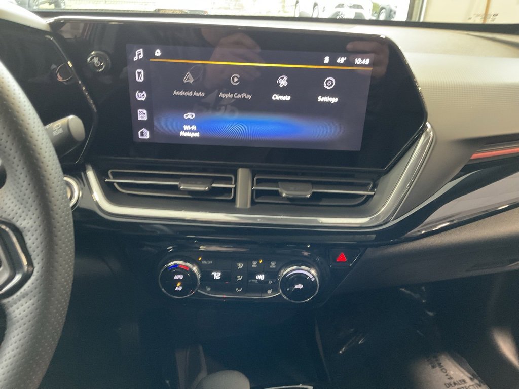 Used 2025 Chevrolet Trax RS w/ Sunroof Package image 15