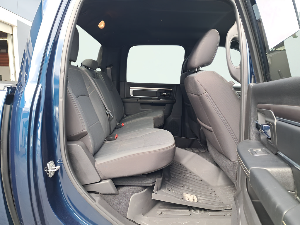 Used 2024 RAM 1500 Warlock AWD/4WD image 23
