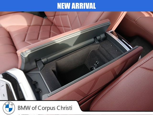 Used 2026 BMW 740i xDrive image 21