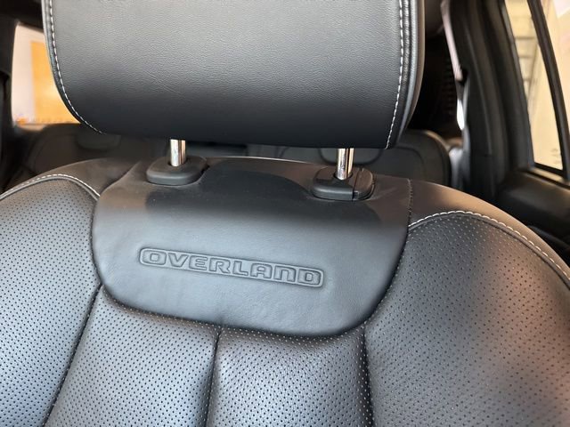 Used 2024 Jeep Grand Cherokee Overland w/ Luxury Tech Group IV AWD/4WD image 17