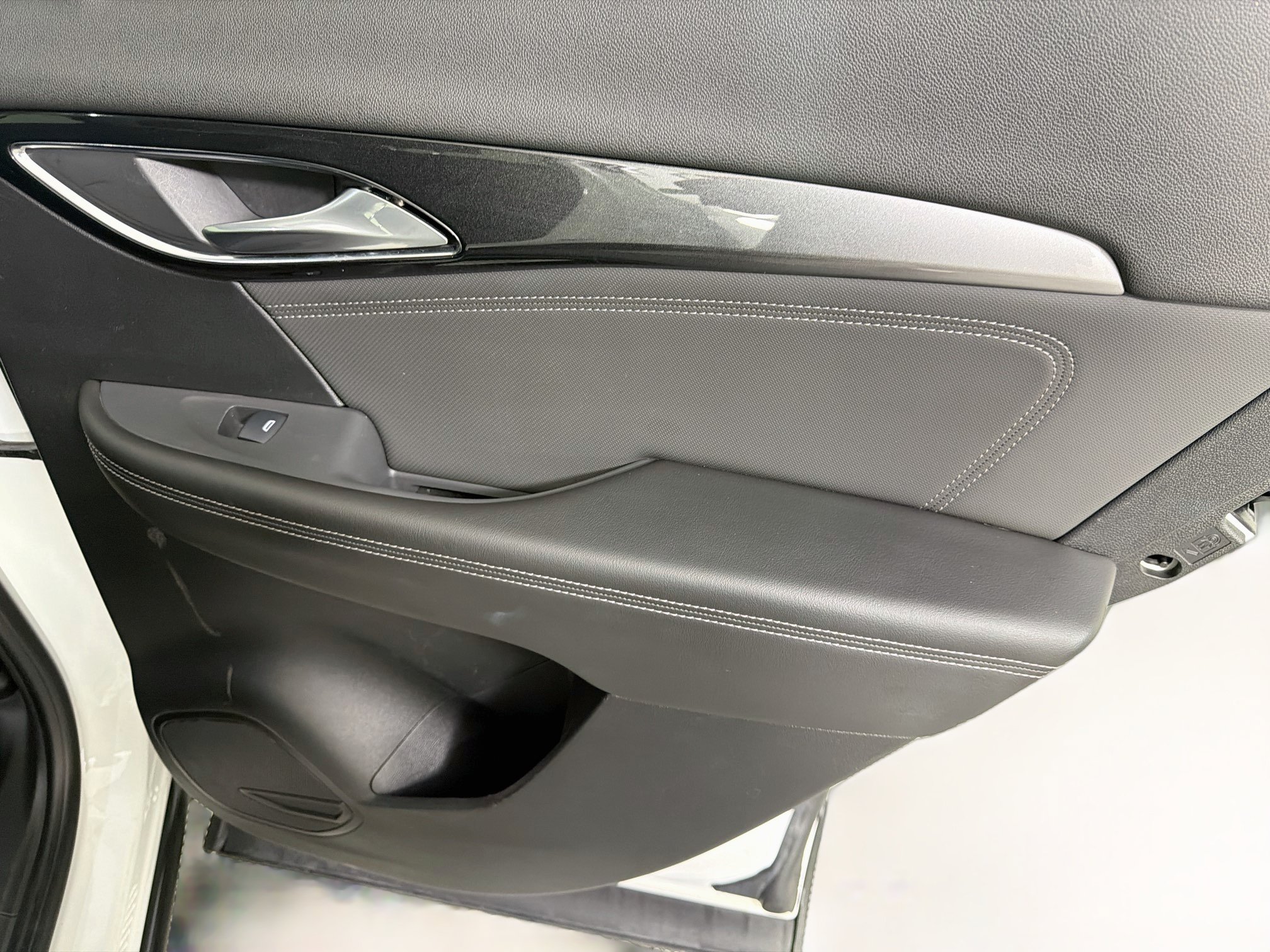 Used 2024 Buick Envision Preferred AWD/4WD image 29