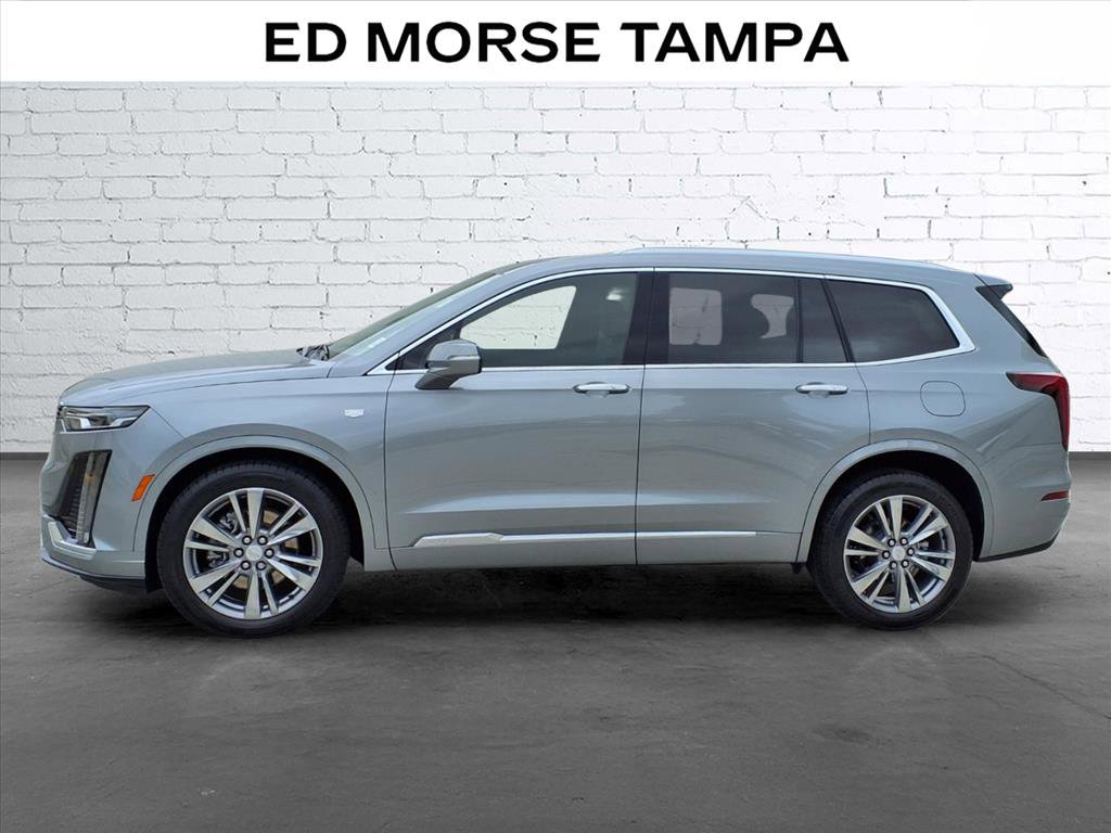 Used 2024 Cadillac XT6 Premium Luxury FWD image 2
