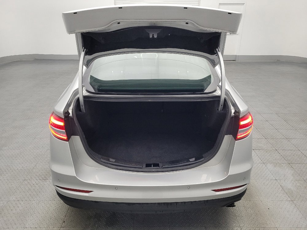 Used 2019 Ford Fusion SE FWD image 29