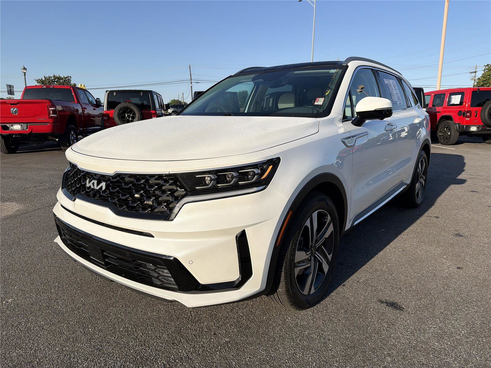 Used 2022 Kia Sorento SX Prestige w/ Panoramic Sunroof Package AWD/4WD image 2