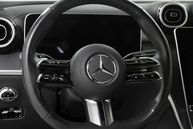 Used 2024 Mercedes-Benz GLC 300 4MATIC image 7