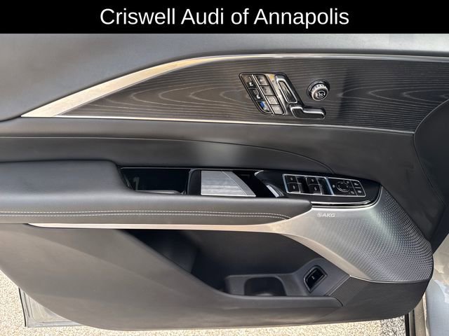 Used 2024 Cadillac Lyriq Sport image 21