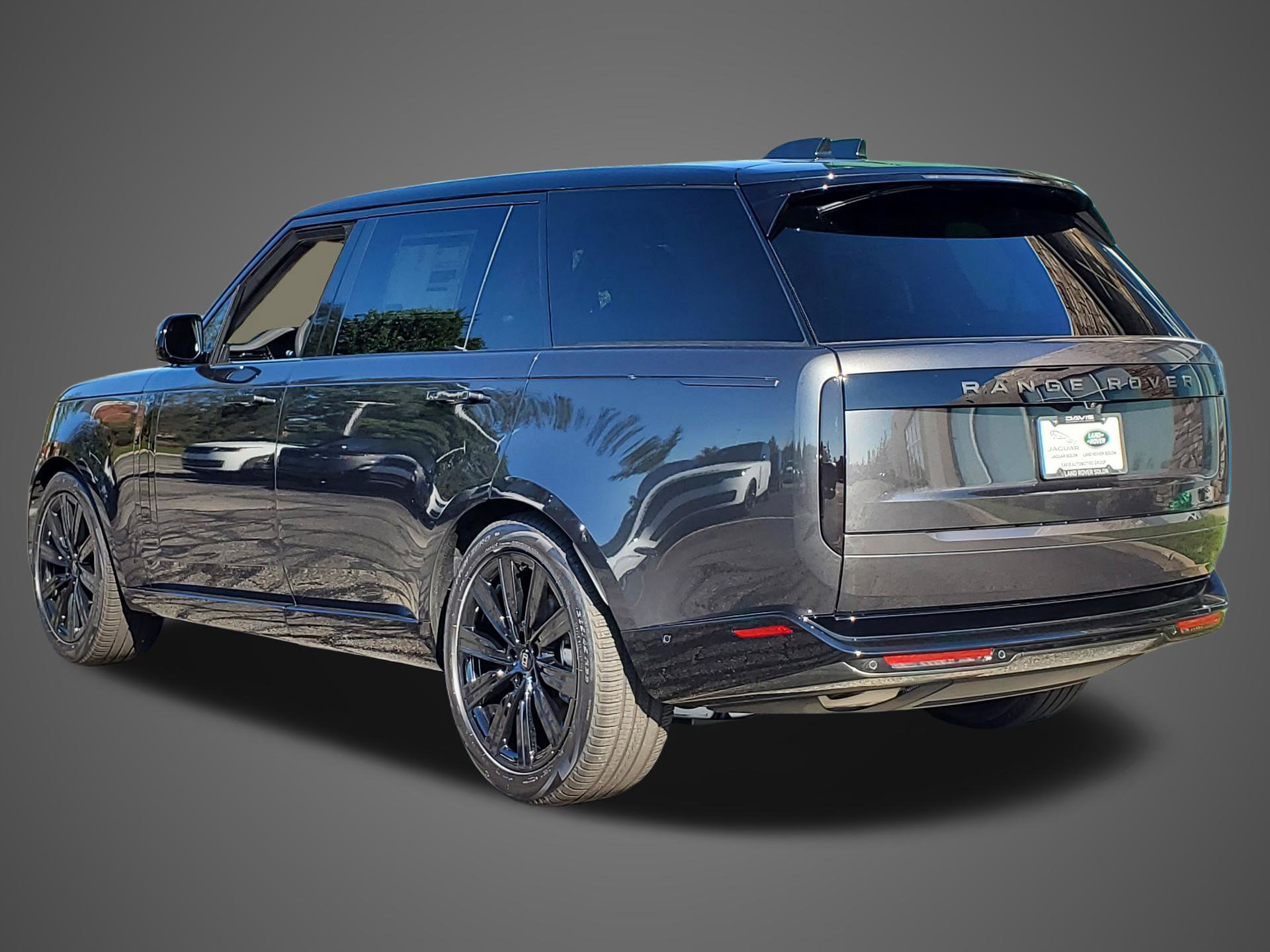 New 2027 Land Rover Range Rover Long Wheelbase SE AWD/4WD image 8