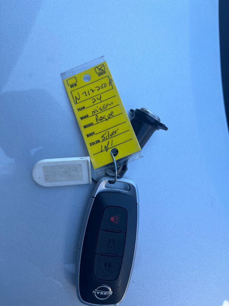 Certified 2024 Nissan Rogue S image 29