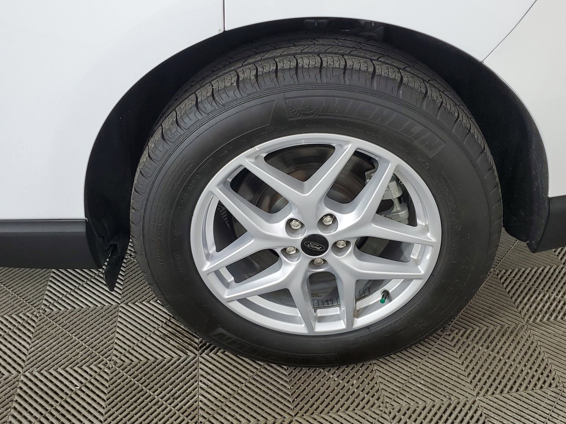 Used 2024 Ford Edge SEL AWD/4WD image 18
