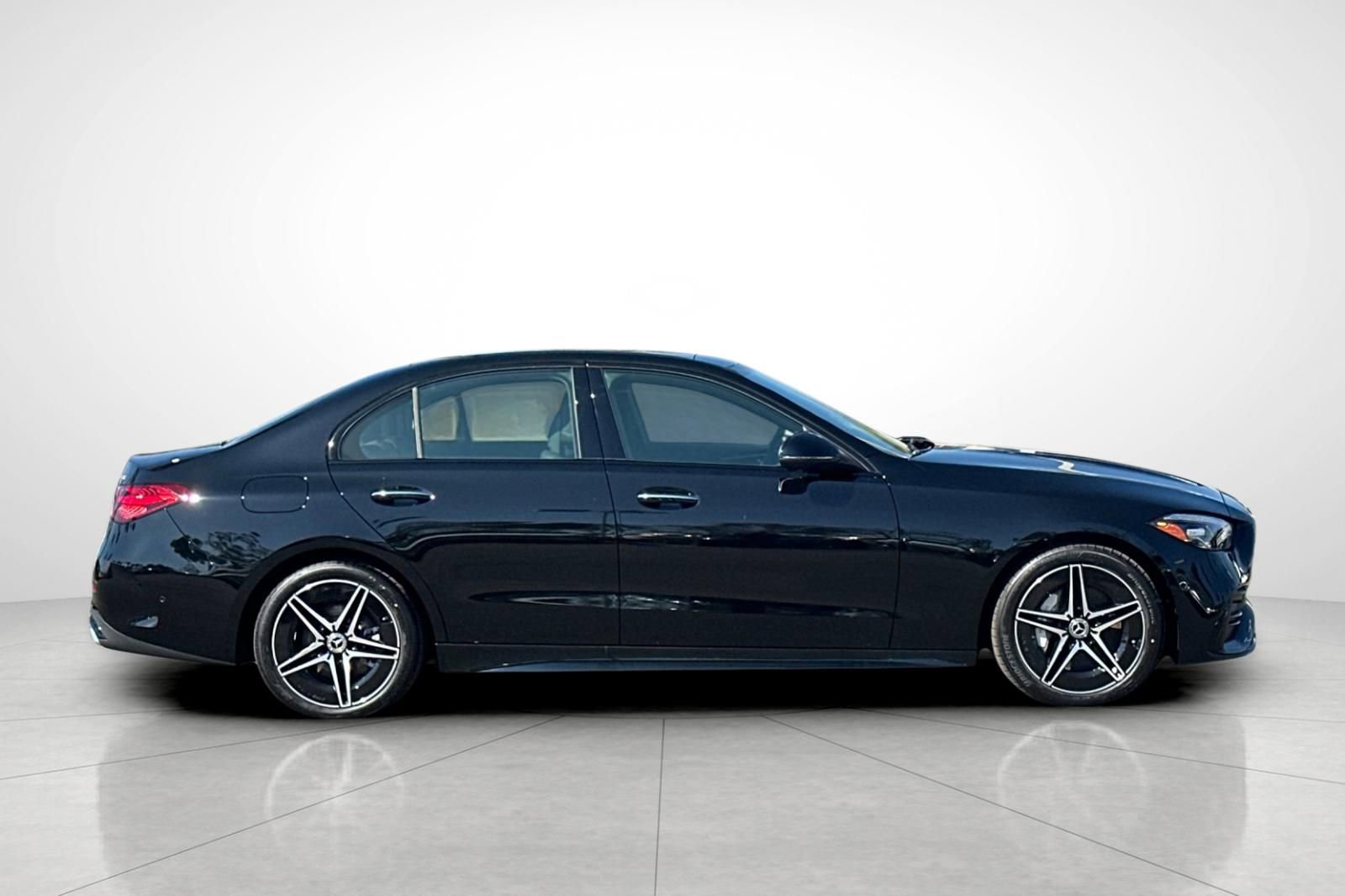 New 2025 Mercedes-Benz C 300 4MATIC Sedan image 31