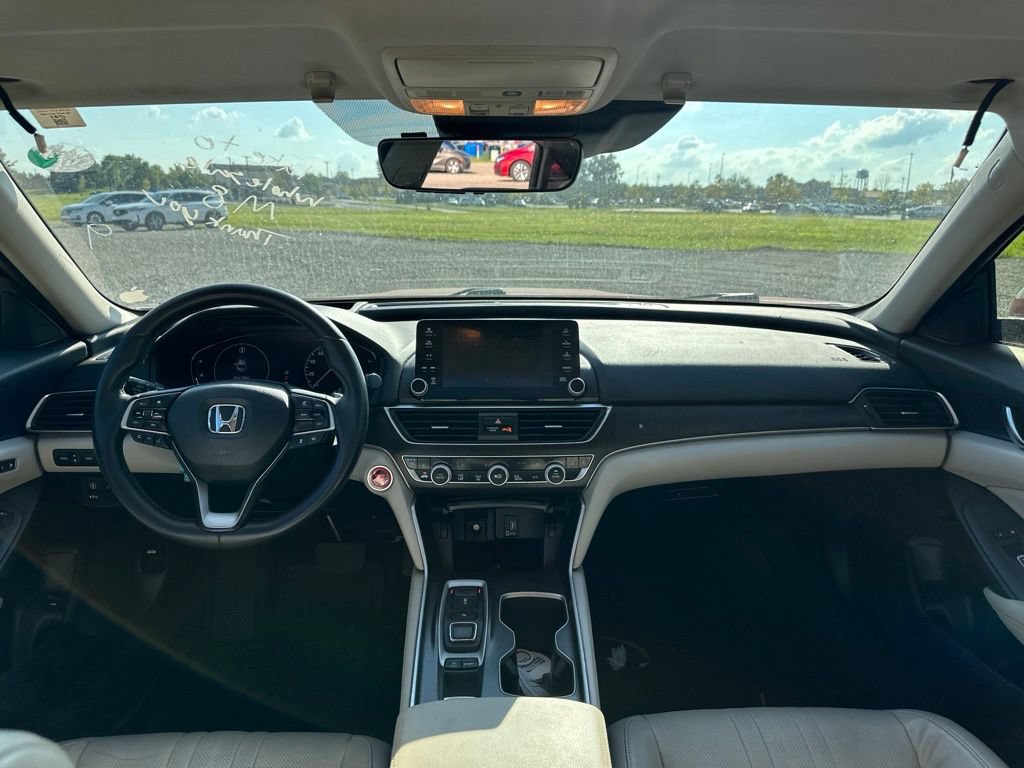 Used 2018 Honda Accord Touring image 19