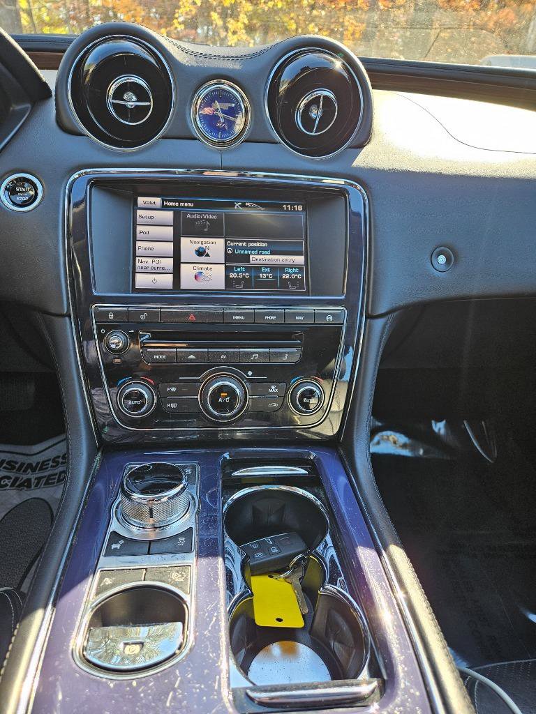 Used 2013 Jaguar XJ L Portfolio image 20