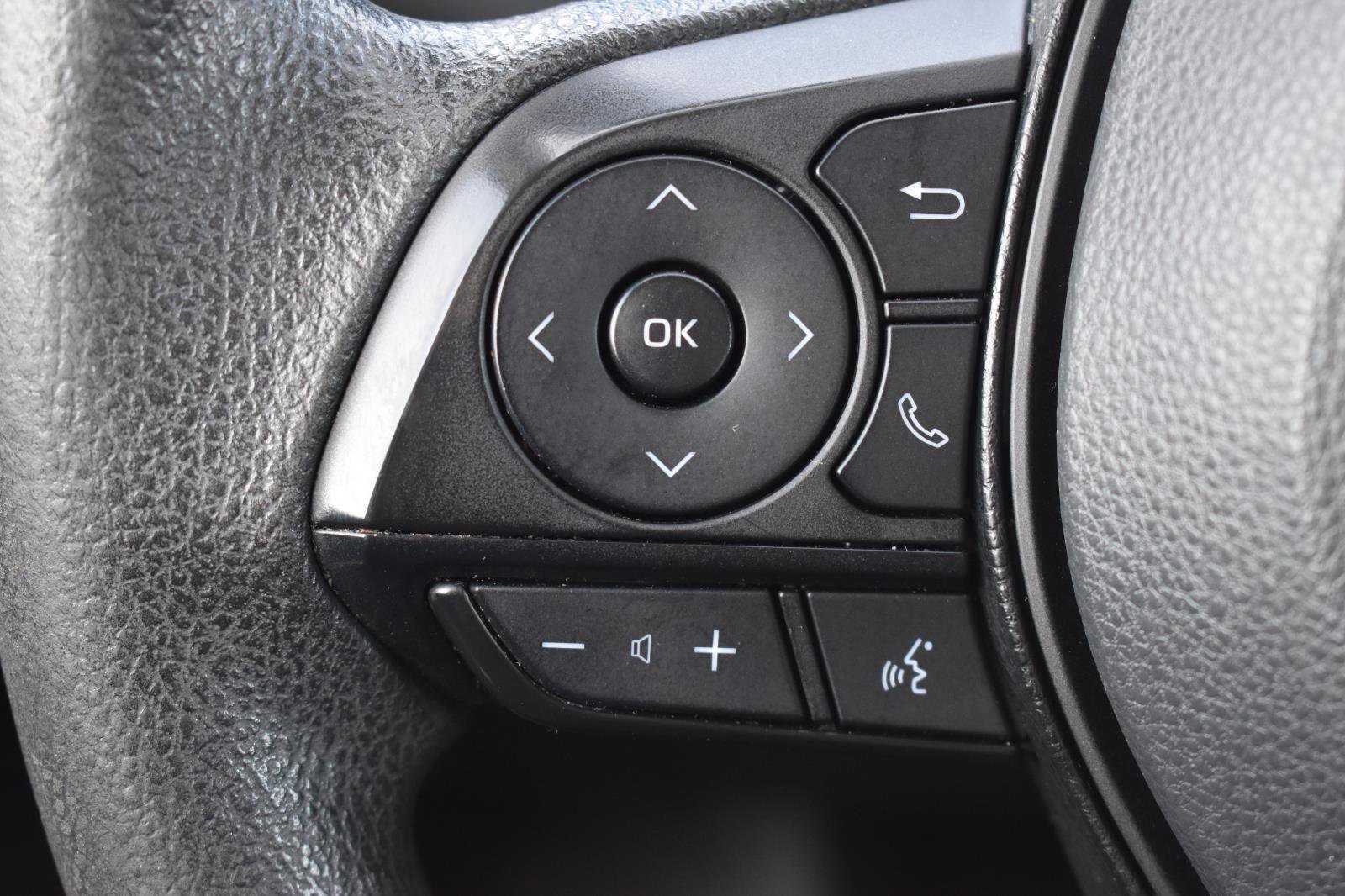 Used 2024 Toyota RAV4 XLE AWD/4WD image 6