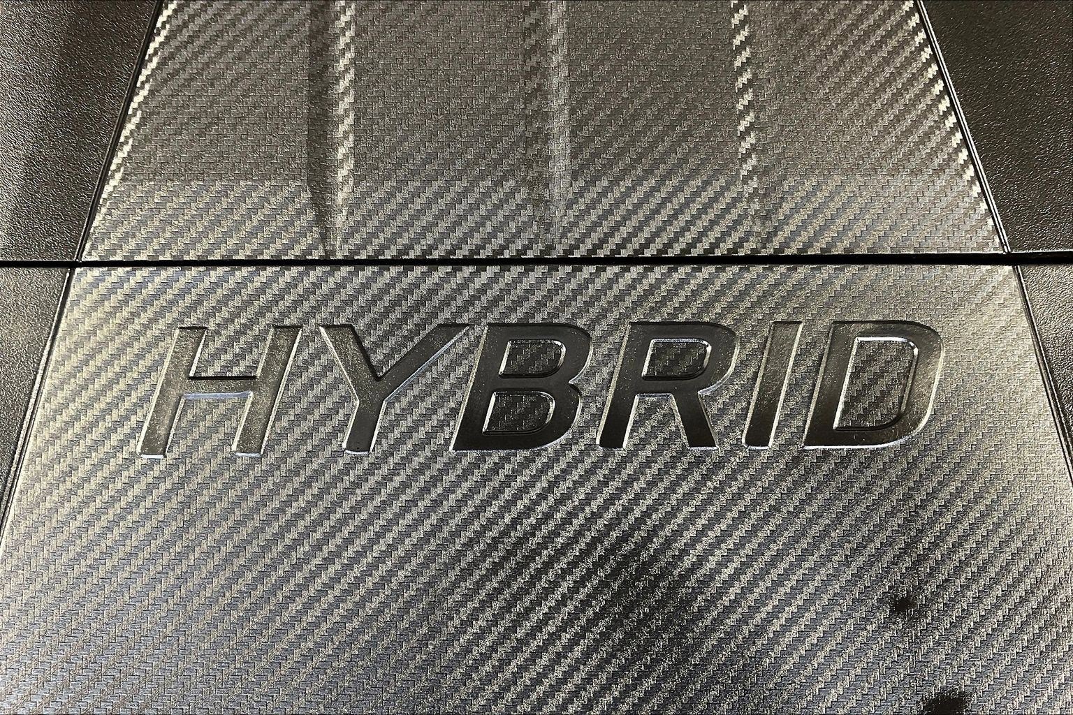 Certified 2022 Hyundai Elantra Limited w/ Preferred Accessory Package image 30