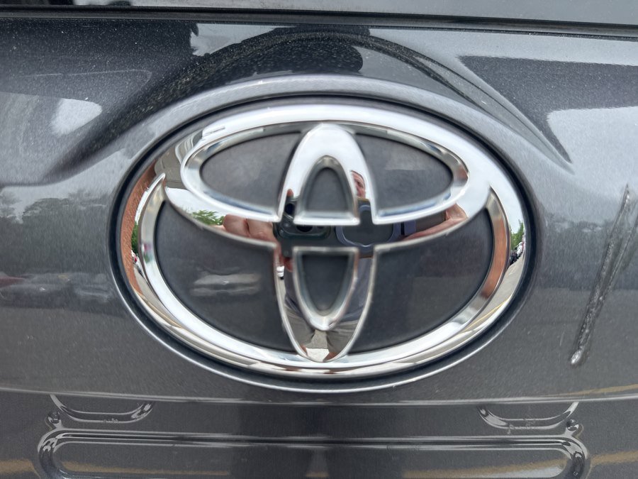 Used 2015 Toyota RAV4 LE AWD/4WD image 36