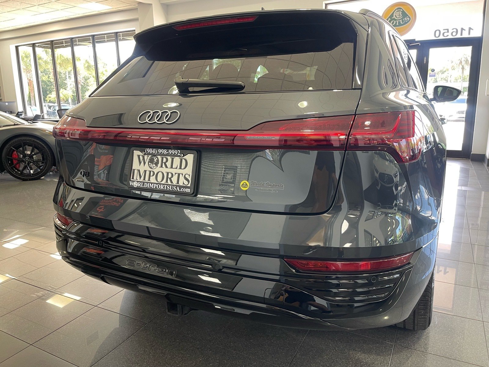 Used 2024 Audi Q8 e-tron Premium Plus w/ Premium Plus Package AWD/4WD image 18