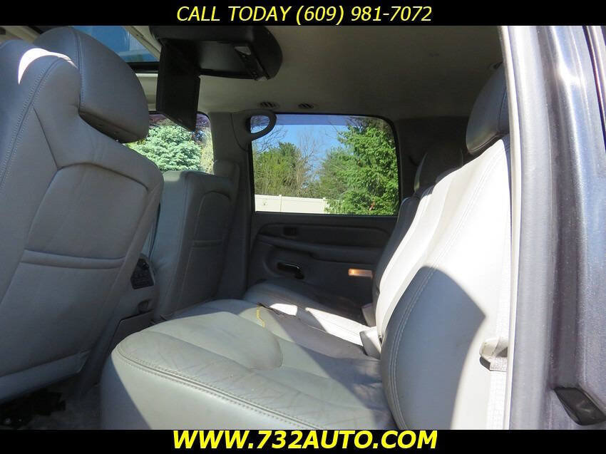Used 2003 GMC Yukon XL Denali AWD/4WD image 29