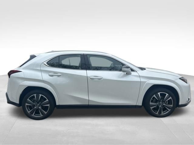 Used 2024 Lexus UX 250h AWD w/ Premium Package image 7
