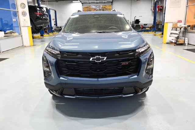 New 2027 Chevrolet Equinox RS FWD image 2