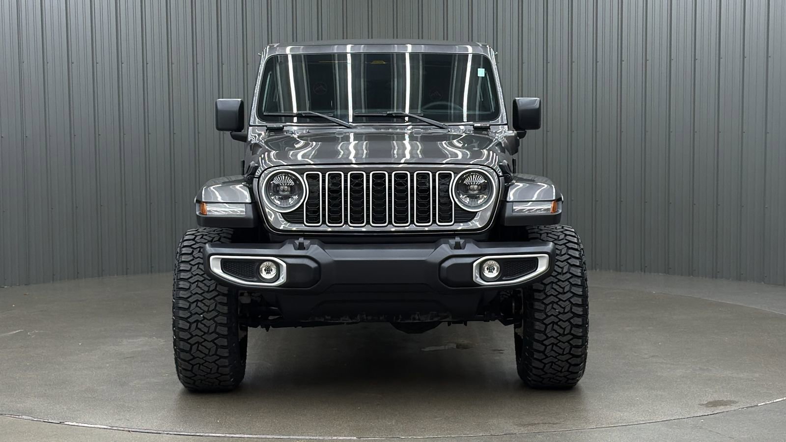Used 2025 Jeep Wrangler Unlimited Sahara w/ Safety Group AWD/4WD image 8