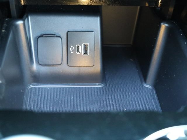 Used 2025 Ford Explorer Platinum w/ Ultimate Package AWD/4WD image 28