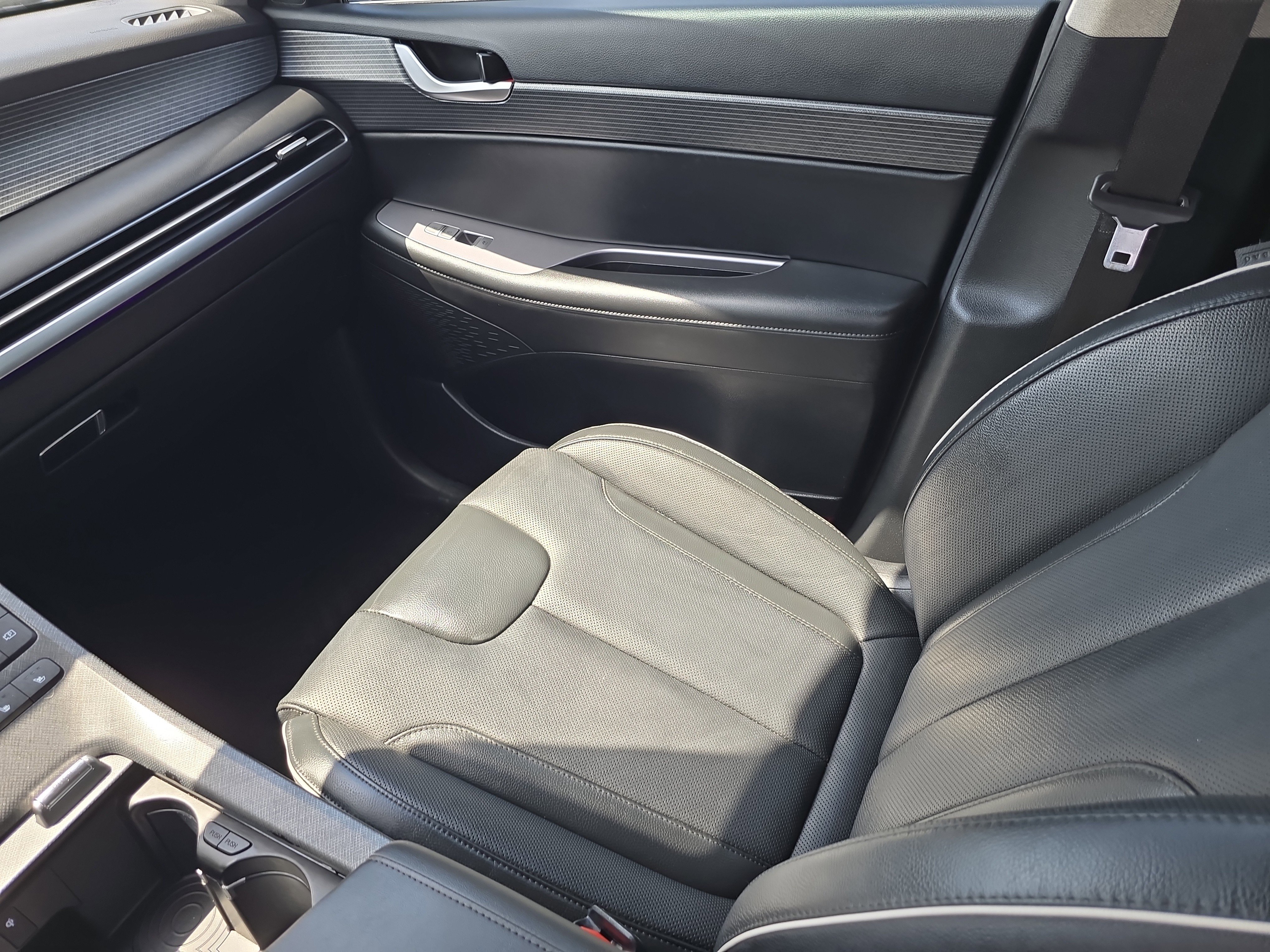 Used 2024 Hyundai Palisade Limited image 16