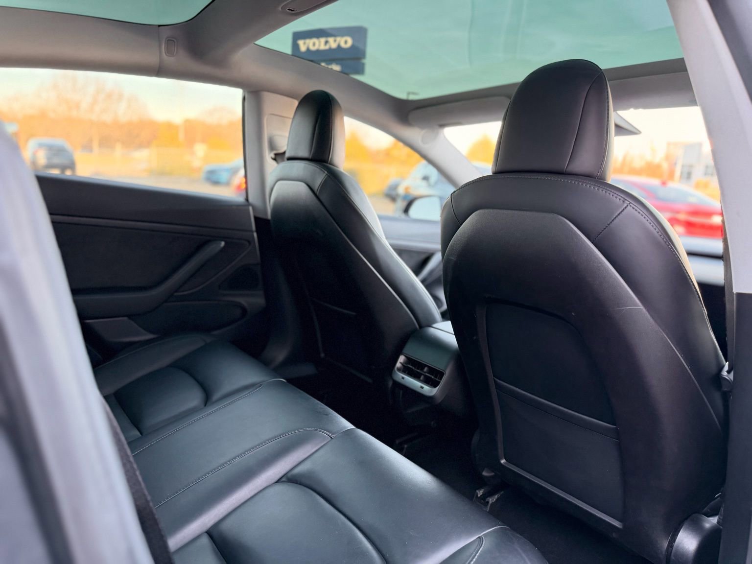 Used 2020 Tesla Model 3 Standard Range image 18