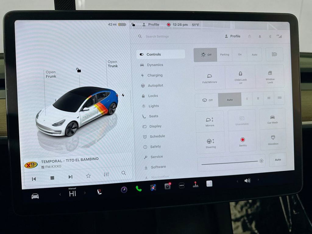 Used 2023 Tesla Model 3 Standard Range image 19