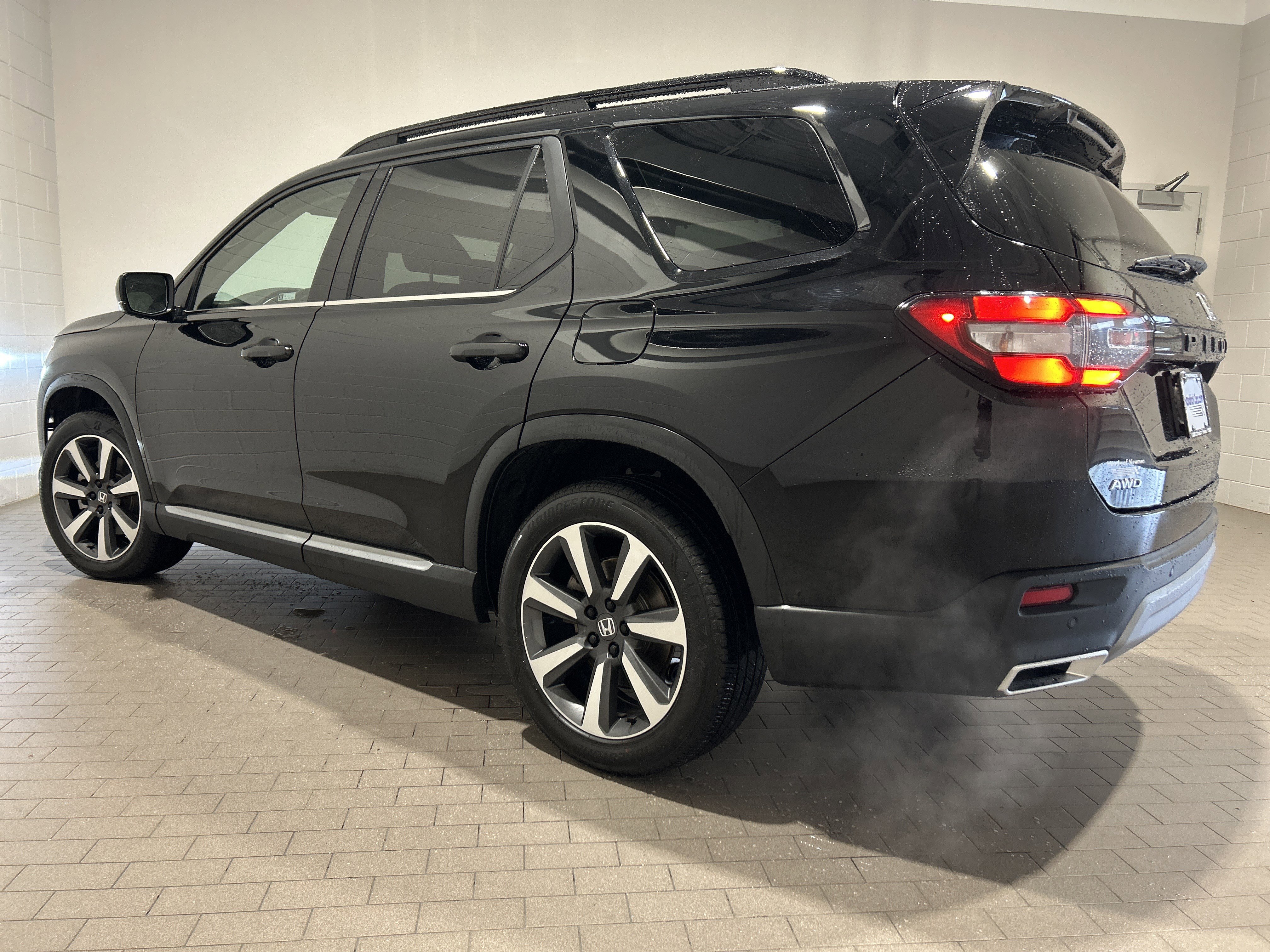 Certified 2024 Honda Pilot Elite image 7