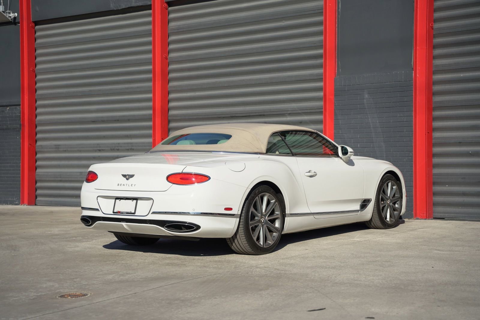 Used 2020 Bentley Continental GT image 8