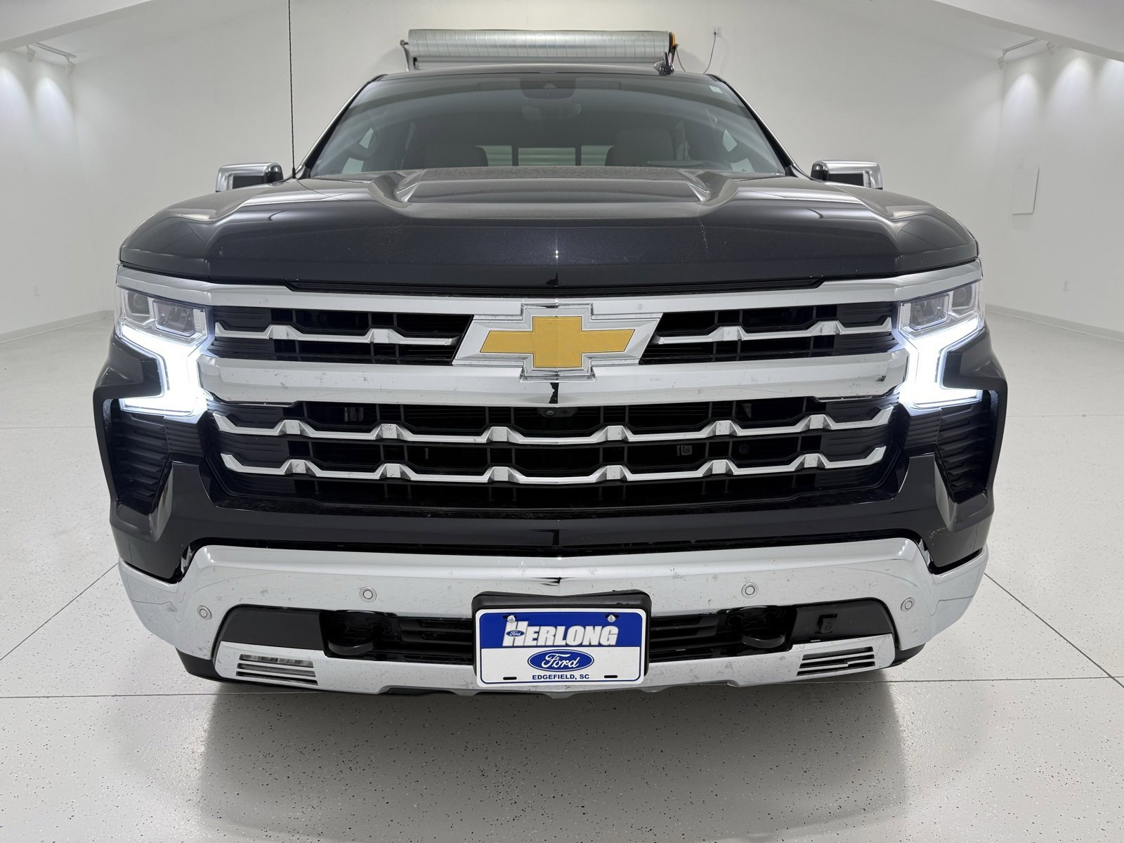 Used 2024 Chevrolet Silverado 1500 LTZ video 2