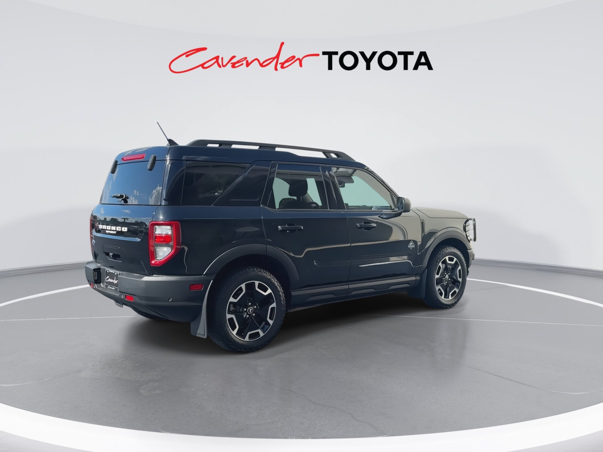 Used 2023 Ford Bronco Sport Outer Banks w/ Tech Package AWD/4WD image 8