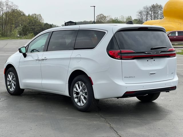 New 2027 Chrysler Pacifica Select AWD/4WD image 9
