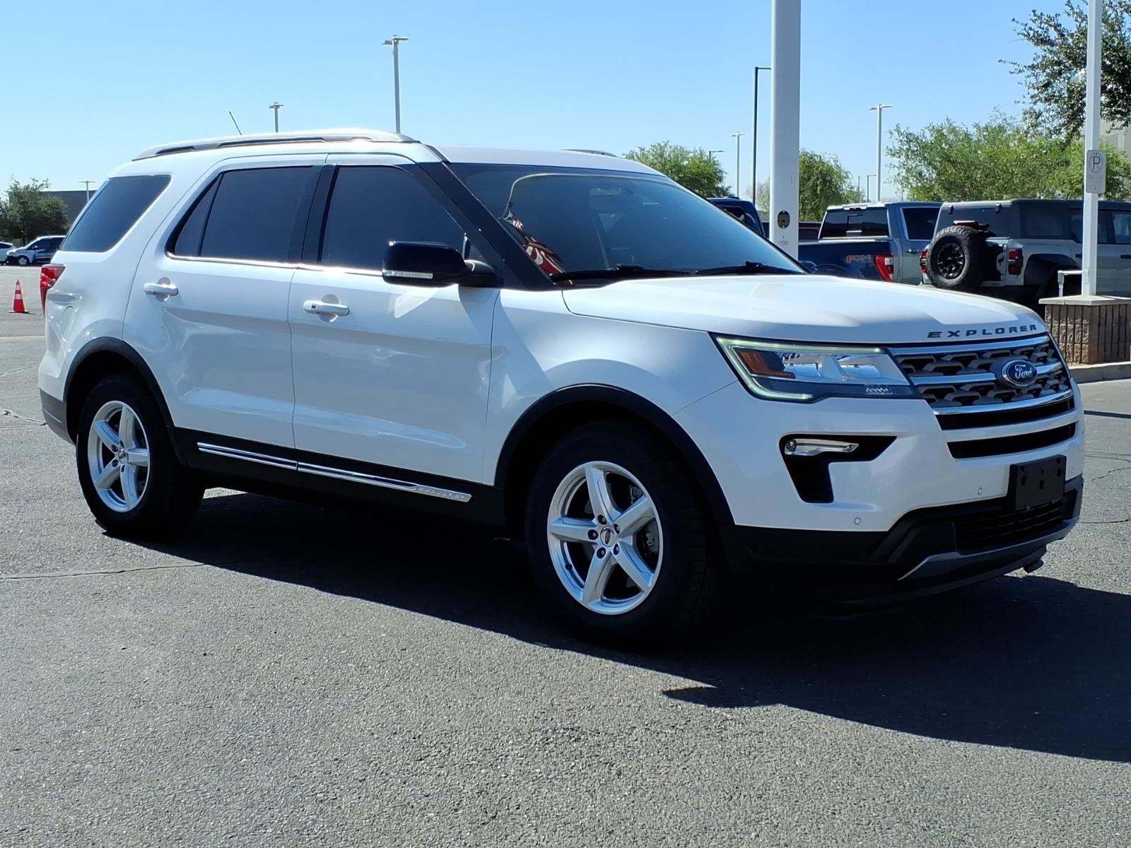 Used 2018 Ford Explorer XLT w/ Equipment Group 202A FWD image 7