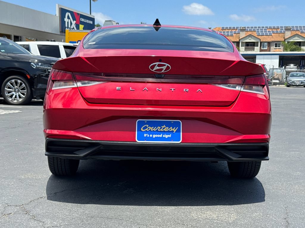 Used 2023 Hyundai Elantra SEL FWD image 11