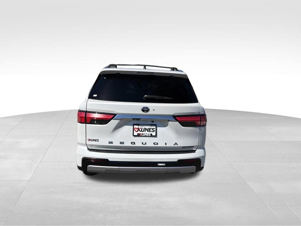 Used 2025 Toyota Sequoia Limited w/ Tow Technology Package AWD/4WD image 8