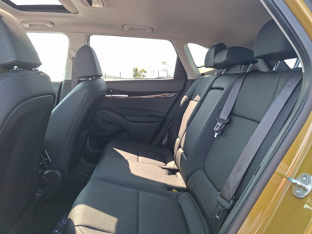 Certified 2024 Kia Seltos SX w/ SX Sunroof Package AWD/4WD image 11