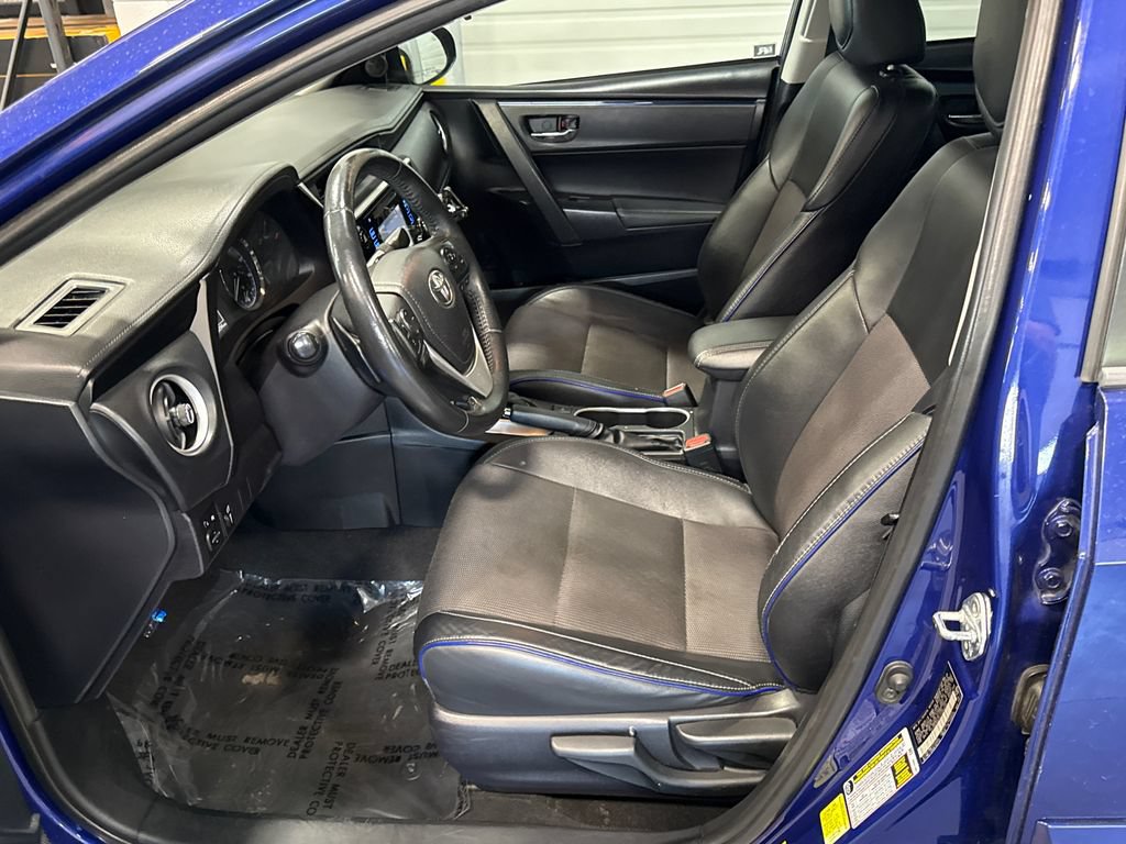 Used 2018 Toyota Corolla SE w/ Body Protection Package FWD image 6