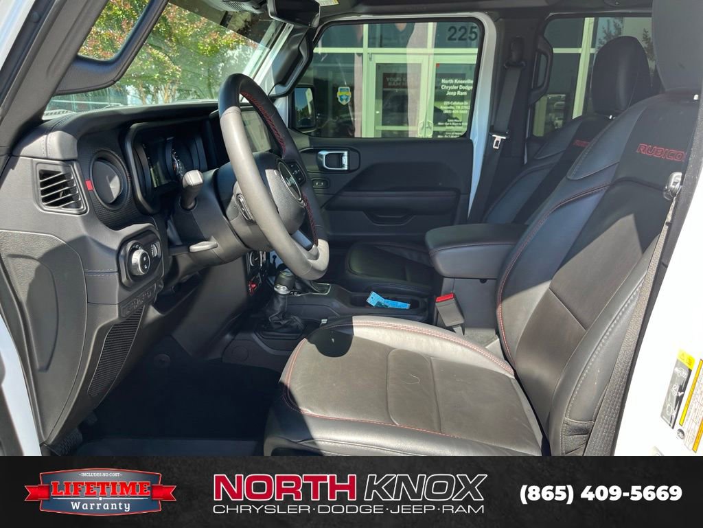 Used 2024 Jeep Gladiator Rubicon AWD/4WD image 4