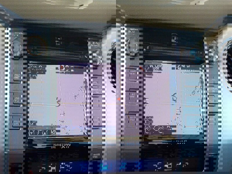 Used 2014 Toyota Tundra Limited w/ Limited Premium Package image 23