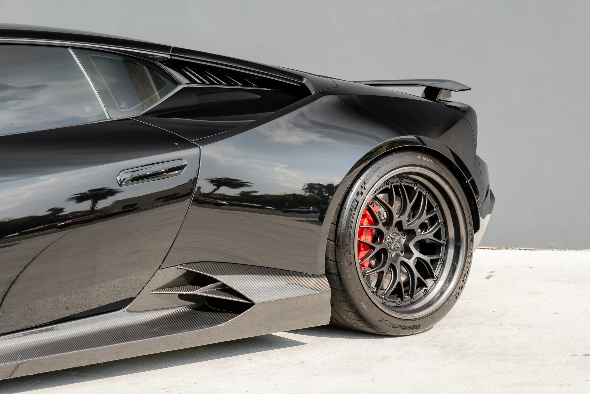 Used 2024 Lamborghini Huracan Tecnica image 25