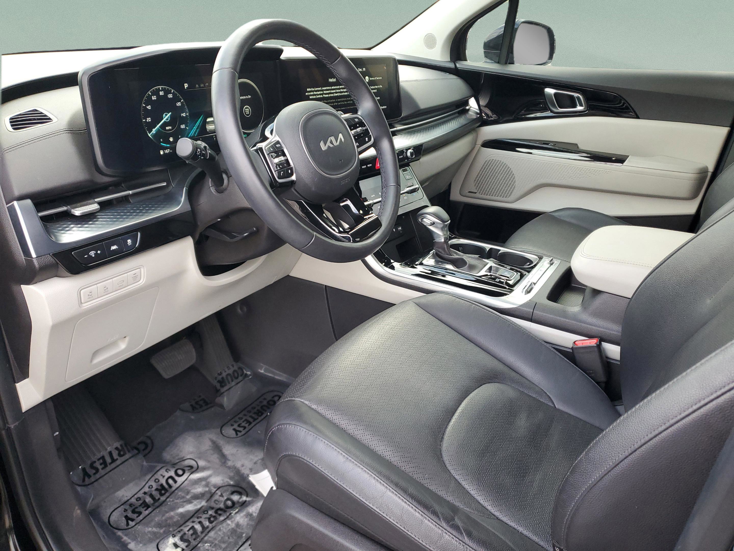 Used 2024 Kia Carnival SX Prestige image 18