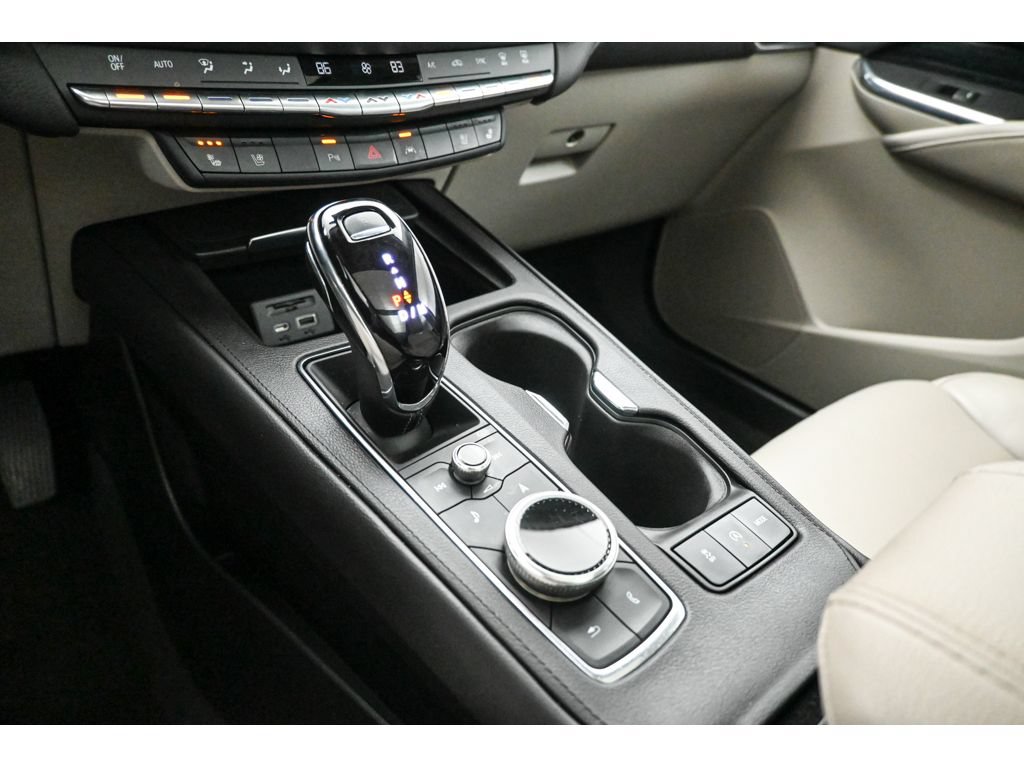 Used 2023 Cadillac XT4 Premium Luxury AWD/4WD image 16