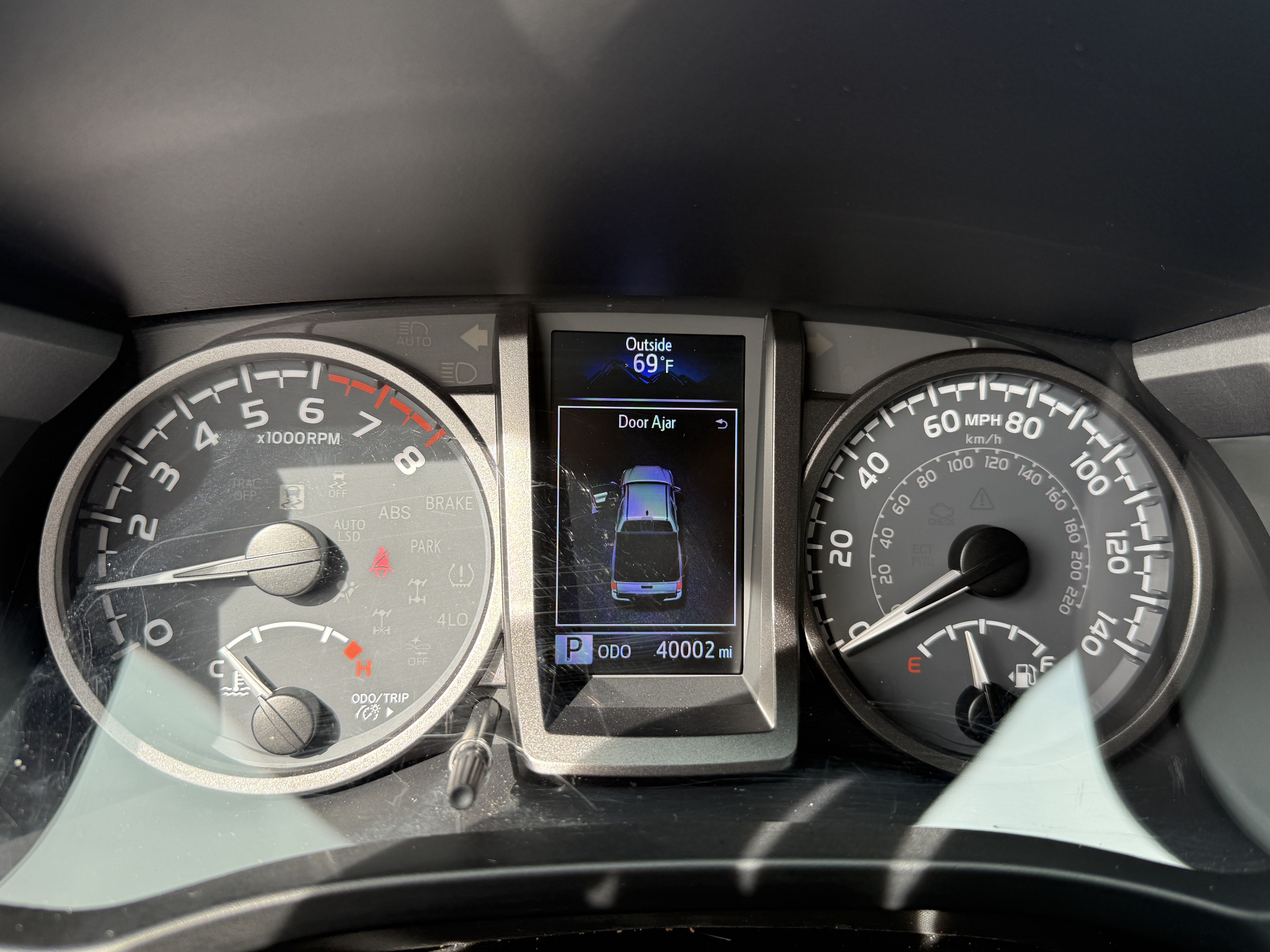 Used 2021 Toyota Tacoma TRD Off-Road w/ Technology Package AWD/4WD image 21