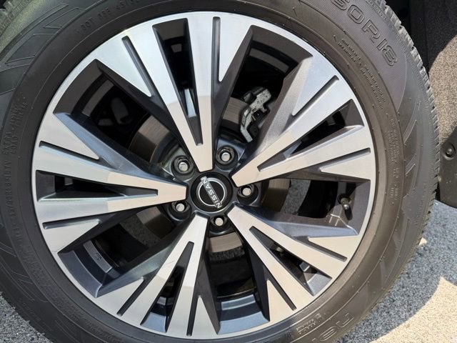 Used 2023 Nissan Rogue SV w/ SV Premium B Package image 9