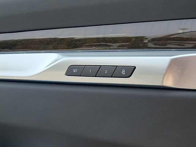 New 2026 Cadillac Escalade ESV Platinum Luxury w/ LPO, Radiant Package AWD/4WD image 17