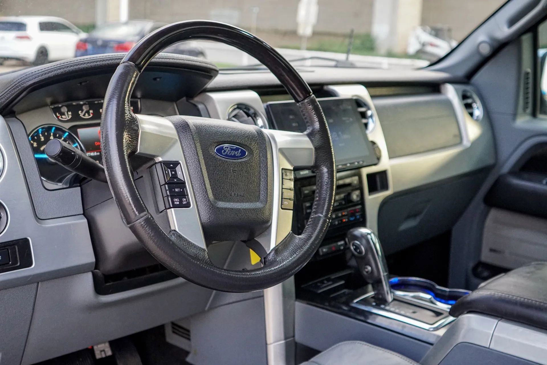 Used 2011 Ford F150 Platinum AWD/4WD image 11