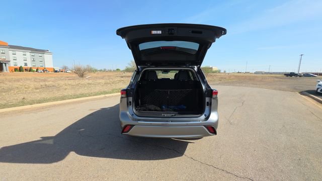 New 2026 Toyota Highlander Platinum AWD/4WD image 27
